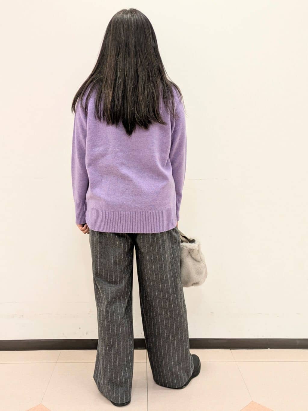 ともさんの「UNTITLED｜【きれいめリラクシー/ウエストゴム】ウールサキソニー ワイドパンツ」を使ったコーディネート