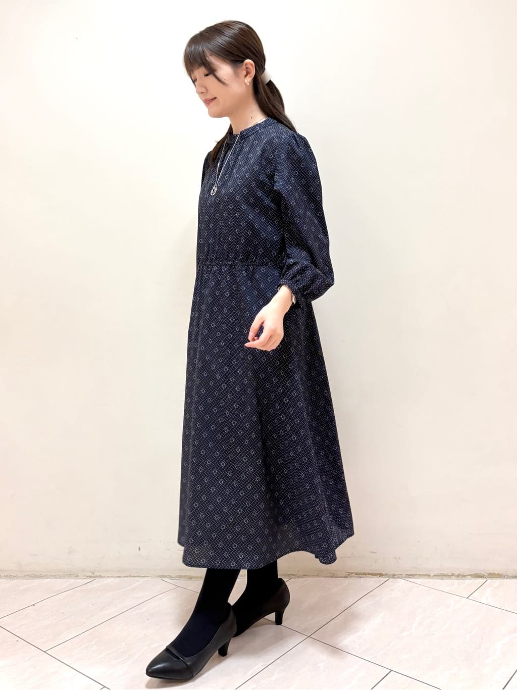mikiさんの「Reflect｜【きちんと見え／通勤／セレモニーにおすすめ◎】ドット&times;ダイヤ柄ワンピース」を使ったコーディネート