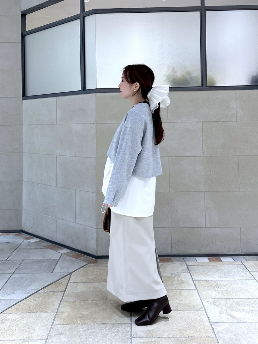 よねさんの「INDIVI｜ビッグシュシュ」を使ったコーディネート