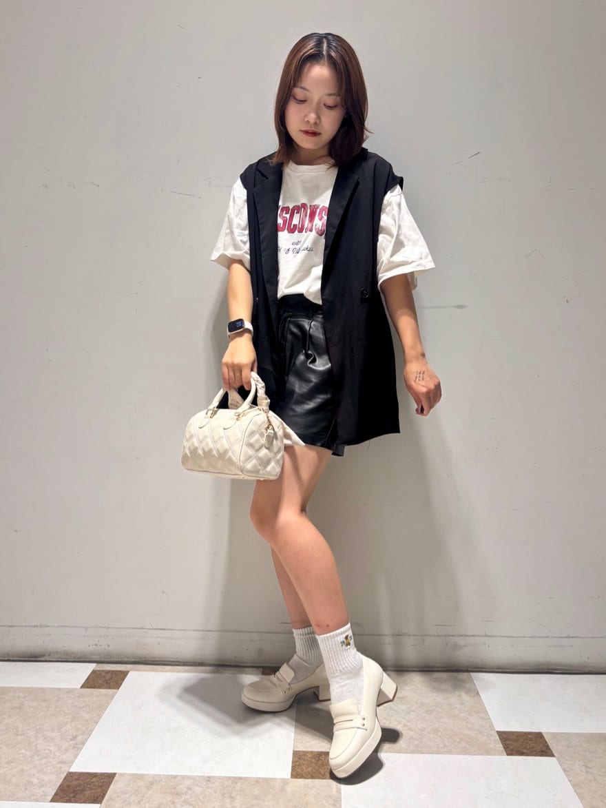 せらら⭐️さんの「ESPERANZA｜ヒールアップローファー」を使ったコーディネート