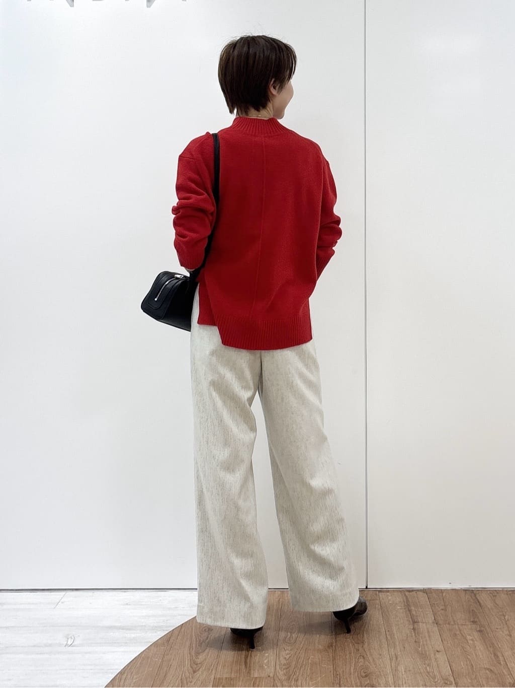 kanaeさんの「INDIVI｜【褒められパンツ／ウール混】ウォームウール ワイドパンツ」を使ったコーディネート