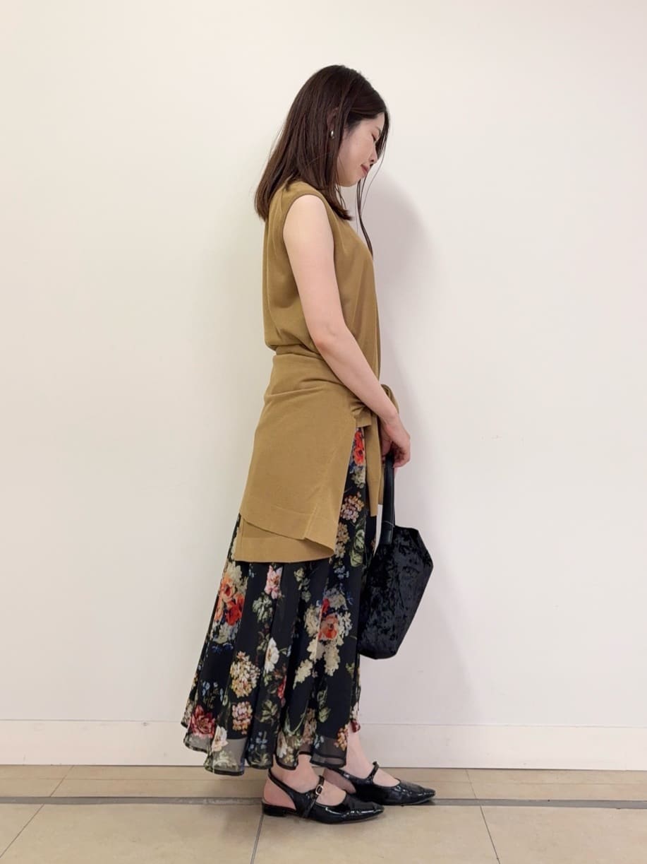 asamiさんの「UNTITLED｜【アンサンブル可/洗える】シアーノースリーブ プルオーバー」を使ったコーディネート