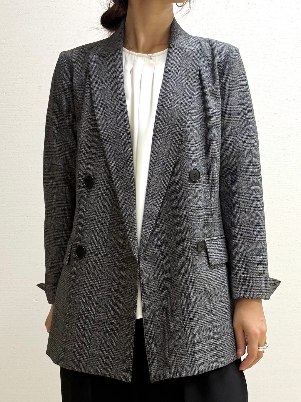 mamiさんの「INDIVI｜【洗える／オンオフ】チェック柄ダブルジャケット」を使ったコーディネート