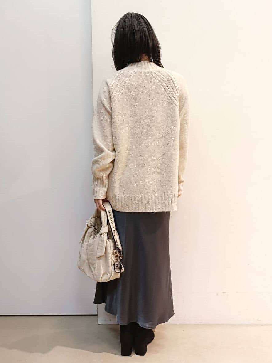 あんさんの「THE SHOP TK｜ふんわり柔らかきれい色 ウール混ハイネックニット」を使ったコーディネート