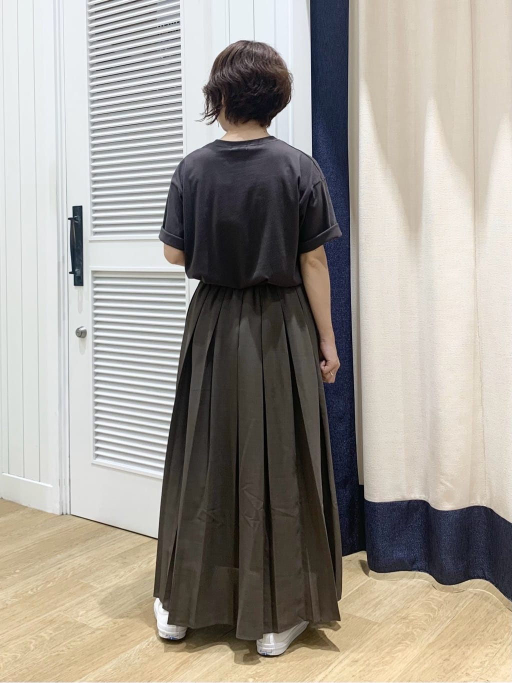 IMARIさんの「Dessin｜【ユニセックス・洗える】オーガニックコットンロゴ入りTシャツ」を使ったコーディネート