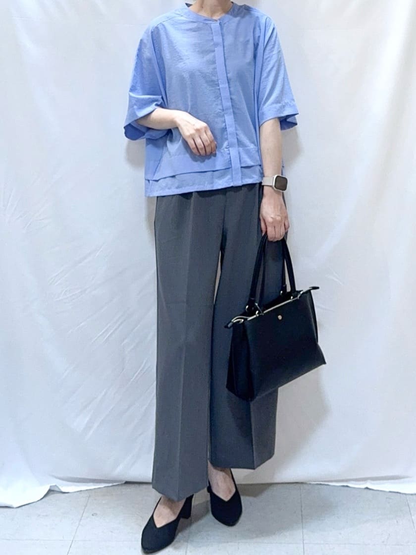 𝐇𝐢𝐫𝐨𝐦𝐢さんの「SHOO･LA･RUE｜【洗濯機可/S-LL】すっきり上品きれい見え タックワイドパンツ」を使ったコーディネート