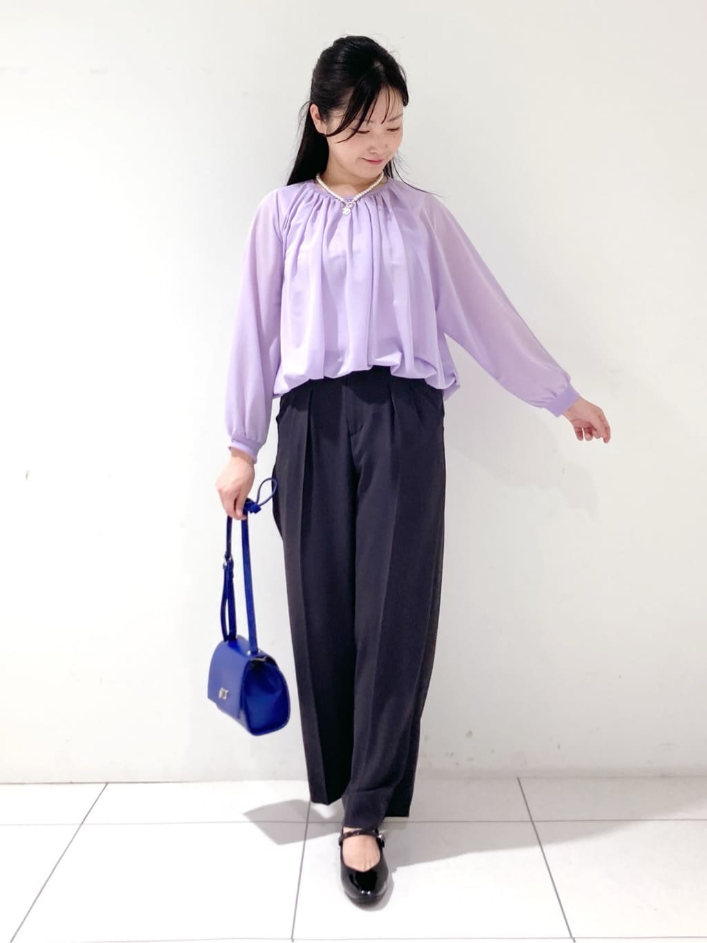 momokoさんの「INDIVI｜【体型カバー／マシンウォッシュ対応】シアージャージトップス」を使ったコーディネート