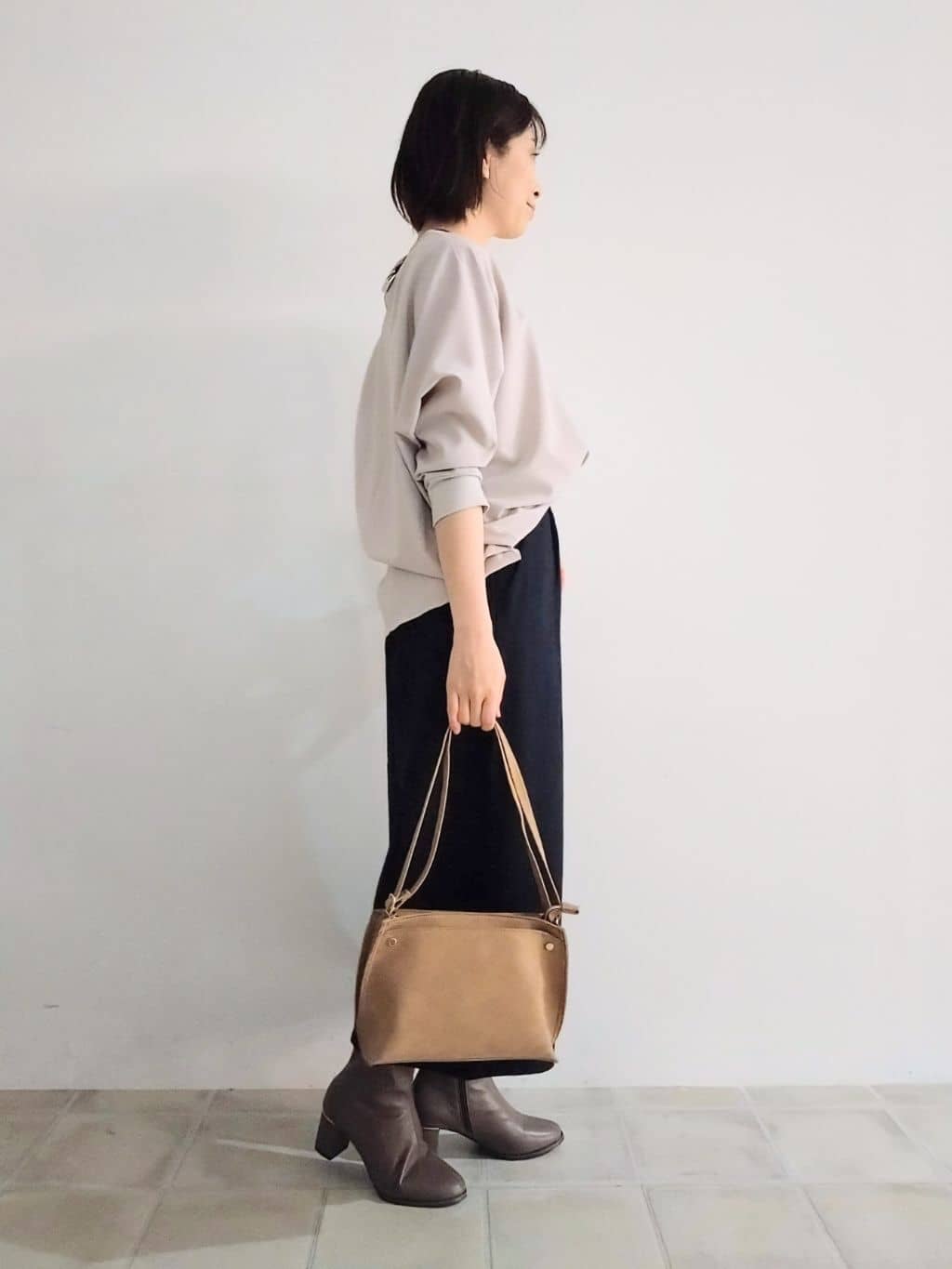 miomioさんの「SHOO･LA･RUE｜【高レビュー/洗濯後しわになりにくい】1枚でサマ見え 8分袖ドルマンブラウス」を使ったコーディネート