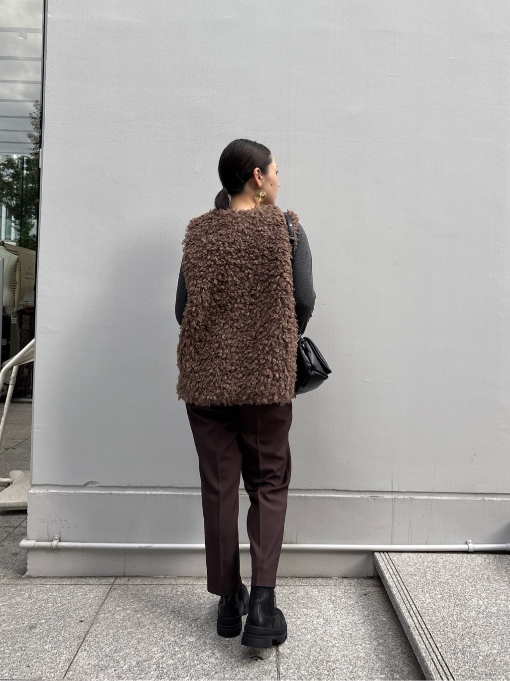 ayanoさんの「INDIVI｜Comfy SET UP｜イージーテーパードパンツ【セットアップ対応／通勤/カセット服】」を使ったコーディネート
