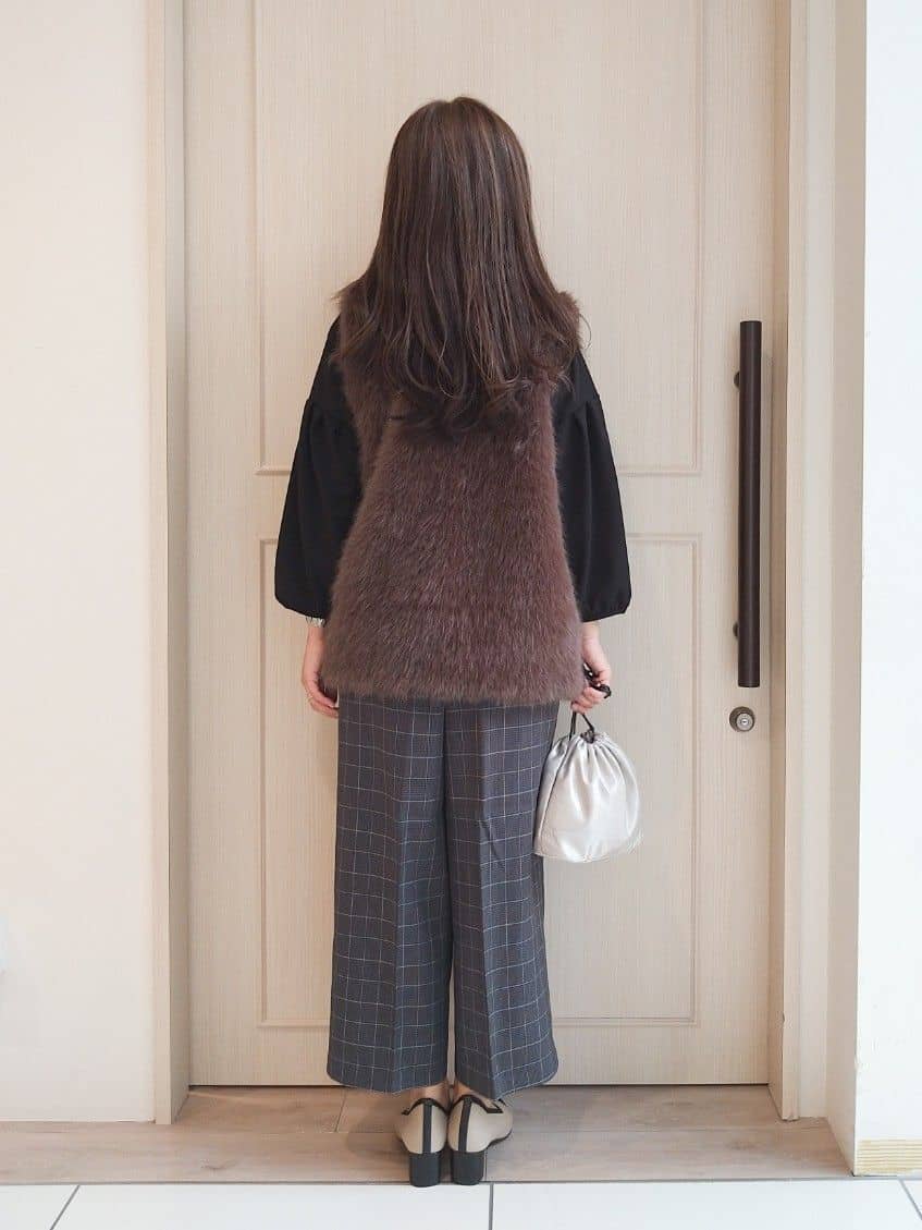 mi-saさんの「SHOO･LA･RUE｜【2点セット/7分袖】大人のきれい見え お袖タック入りアクセ付きトップス」を使ったコーディネート