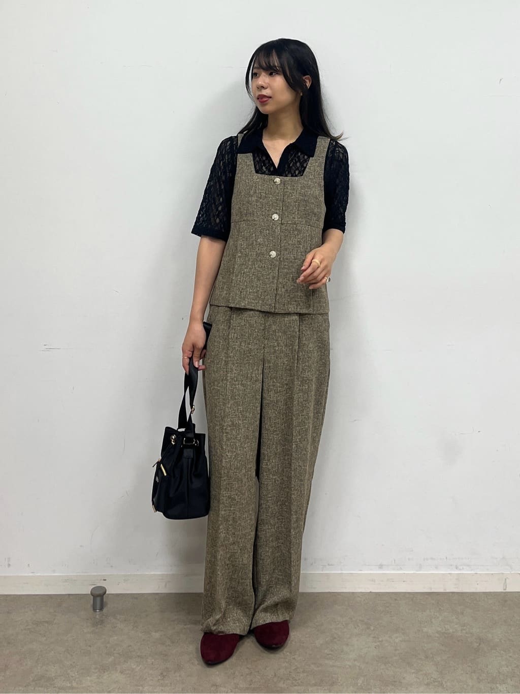 cotaniさんの「SHOO･LA･RUE｜【S-LL/5分袖】大人の抜け感 襟付きレーストップス」を使ったコーディネート