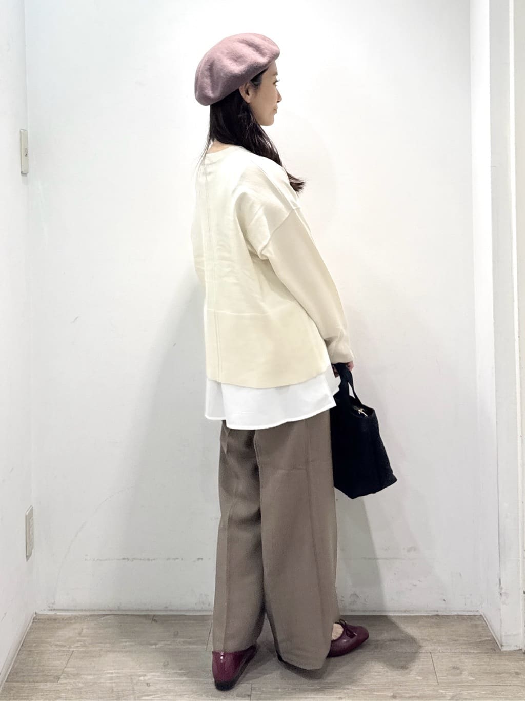 yuicciさんの「OPAQUE.CLIP｜《ツインセット》リラクシーサイドスリットニット&times;ドッキングタンク【洗濯機洗い可】」を使ったコーディネート