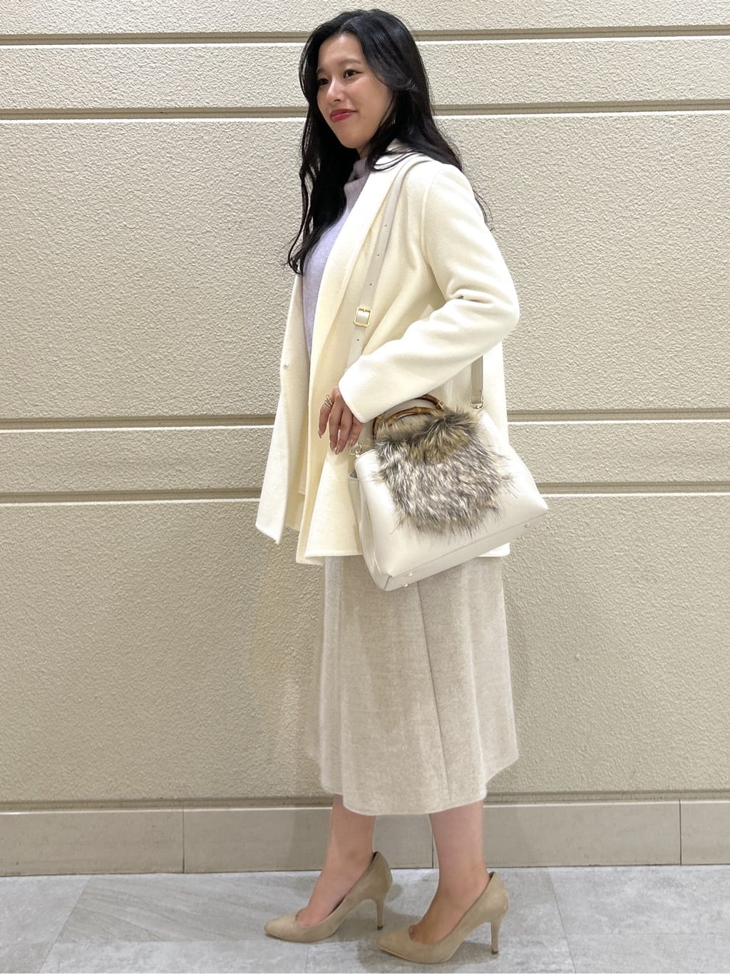 Momokaさんの「COUP DE CHANCE｜【リバー仕立て／裏地無し】軽く羽織れるウールリバーコート」を使ったコーディネート