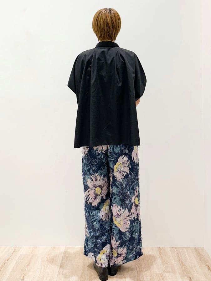 yurieさんの「OPAQUE.CLIP｜《andGIRL掲載》リラクシーシャツ【洗濯機洗い可】」を使ったコーディネート