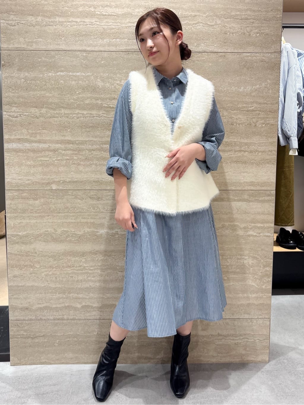 ふうかさんの「index｜《andGIRL掲載》フェザーペプラムジレ【洗濯機OK／抗ピル】」を使ったコーディネート