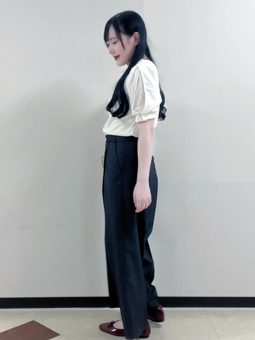 Hitomiさんの「index｜ベルト付きストレッチワイドパンツ【洗濯機洗い可】」を使ったコーディネート