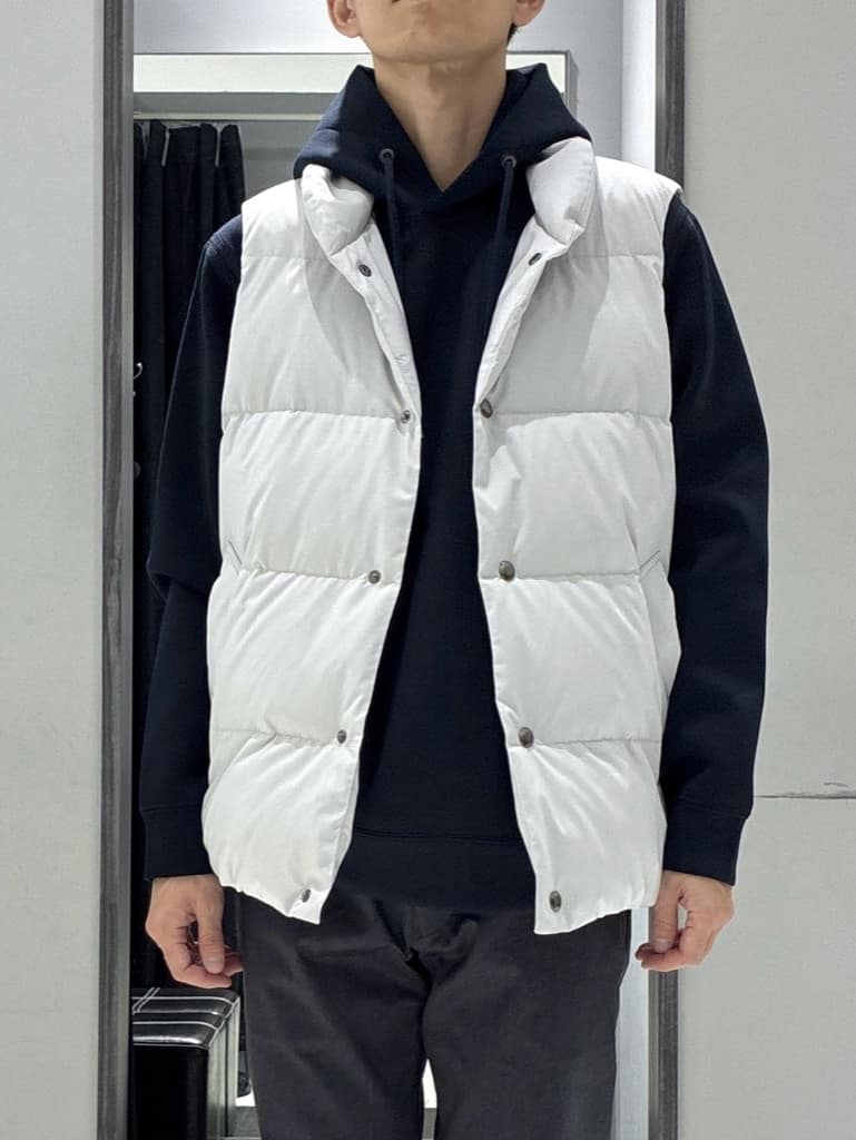 わいずみさんの「TAKEO KIKUCHI｜【袖取り外し可】デタッチャブル ダウンブルゾン」を使ったコーディネート