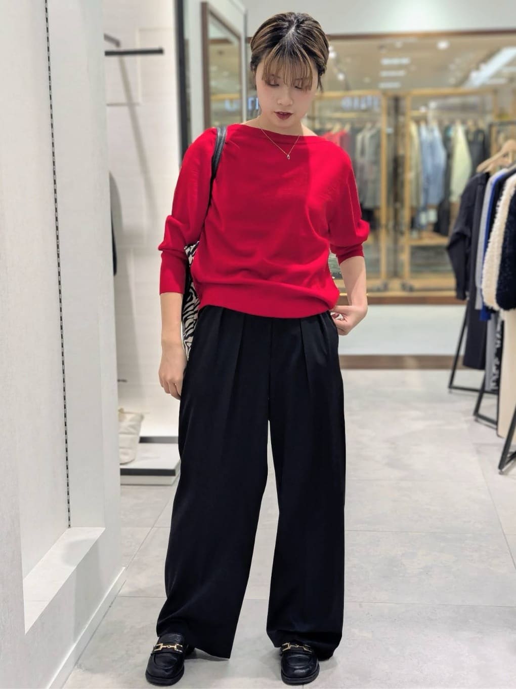 nonoさんの「UNTITLED｜【アンサンブル可/洗える】シルクウールカシミヤ ドルマンスリーブニット」を使ったコーディネート