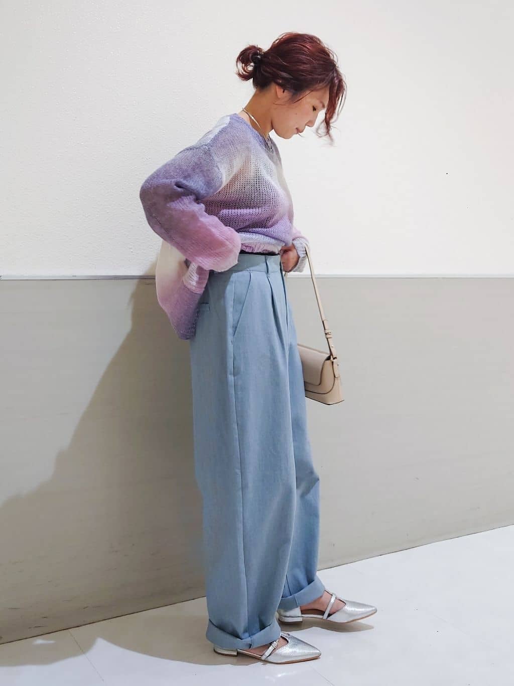 maruさんの「THE SHOP TK｜スペースダイ透かし編みニット」を使ったコーディネート