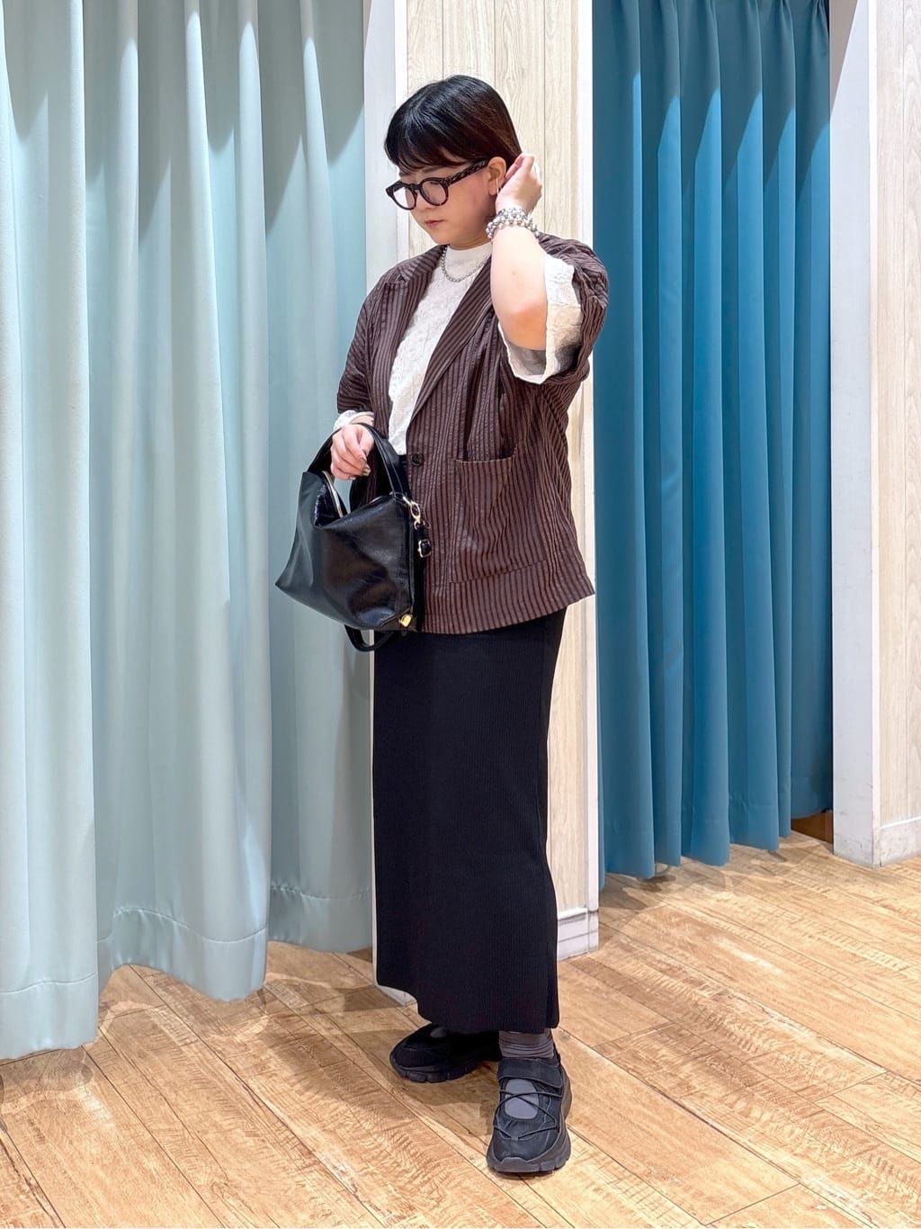 砂糖さんの「SHOO･LA･RUE｜【5分袖】大人の魅力を惹きたてる レースカットソー」を使ったコーディネート