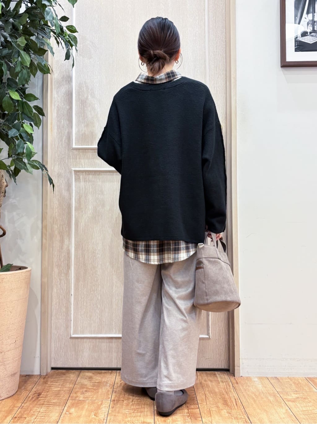 なみさんの「SHOO･LA･RUE｜【洗濯機可】ふわっと軽く羽織れる オーバーサイズカーディガン」を使ったコーディネート