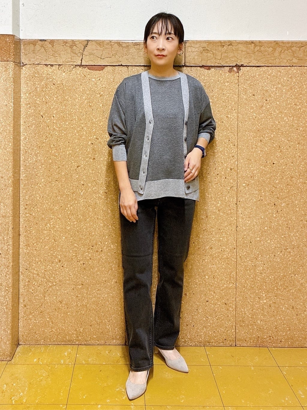hattoriさんの「INDIVI｜【洗える／二の腕カバー】バイカラーラメニット」を使ったコーディネート