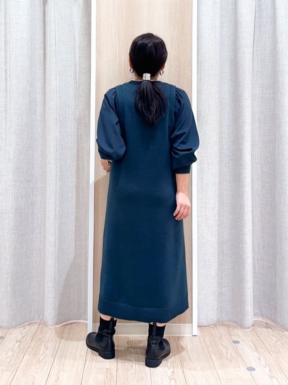 naoさんの「grove｜一枚で華やぐ、袖布帛ケーブルニットワンピース」を使ったコーディネート