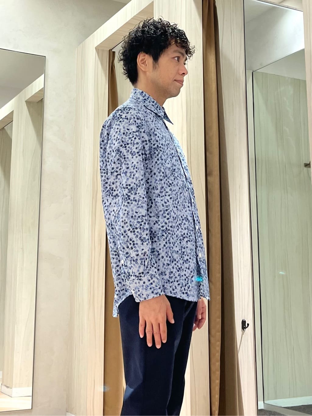 URAさんの「TAKEO KIKUCHI｜ストライプ小花 長袖シャツ」を使ったコーディネート