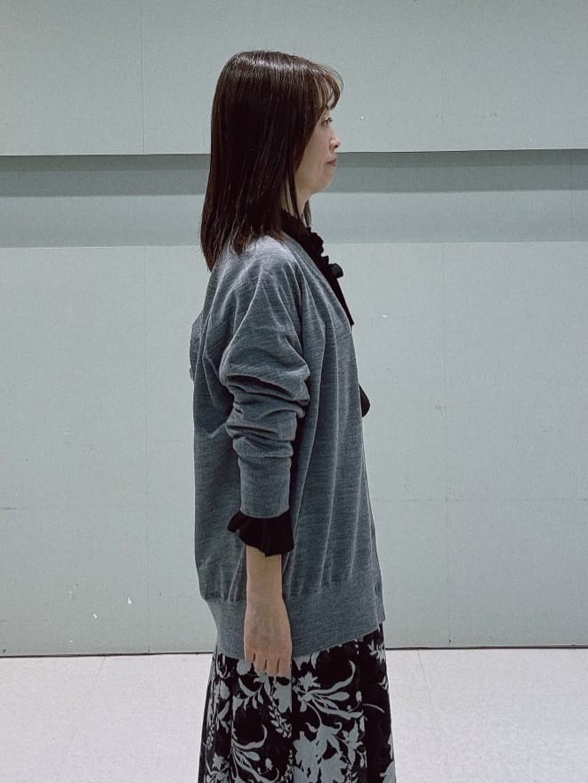 makiさんの「UNTITLED｜【アンサンブル可/洗える/Vネック】ウールシルクカーディガン」を使ったコーディネート