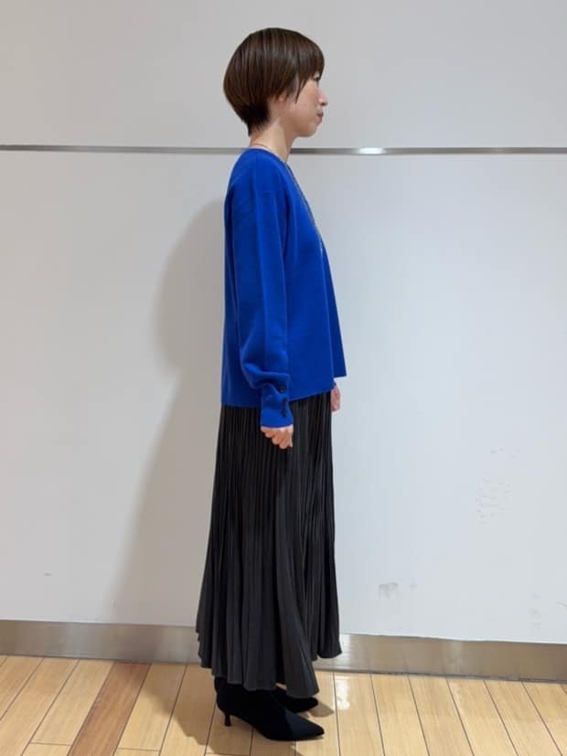 あやさんの「UNTITLED｜【Aライン/ワンピース】Vネックジャンパースカート」を使ったコーディネート