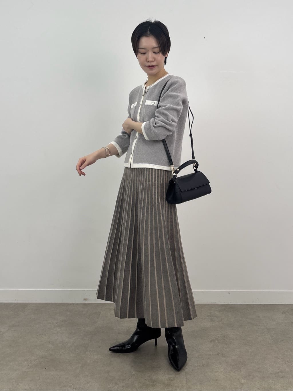kanaeさんの「INDIVI｜【名品／撥水／抗菌防臭】ショート丈リサイクルダウンコート」を使ったコーディネート