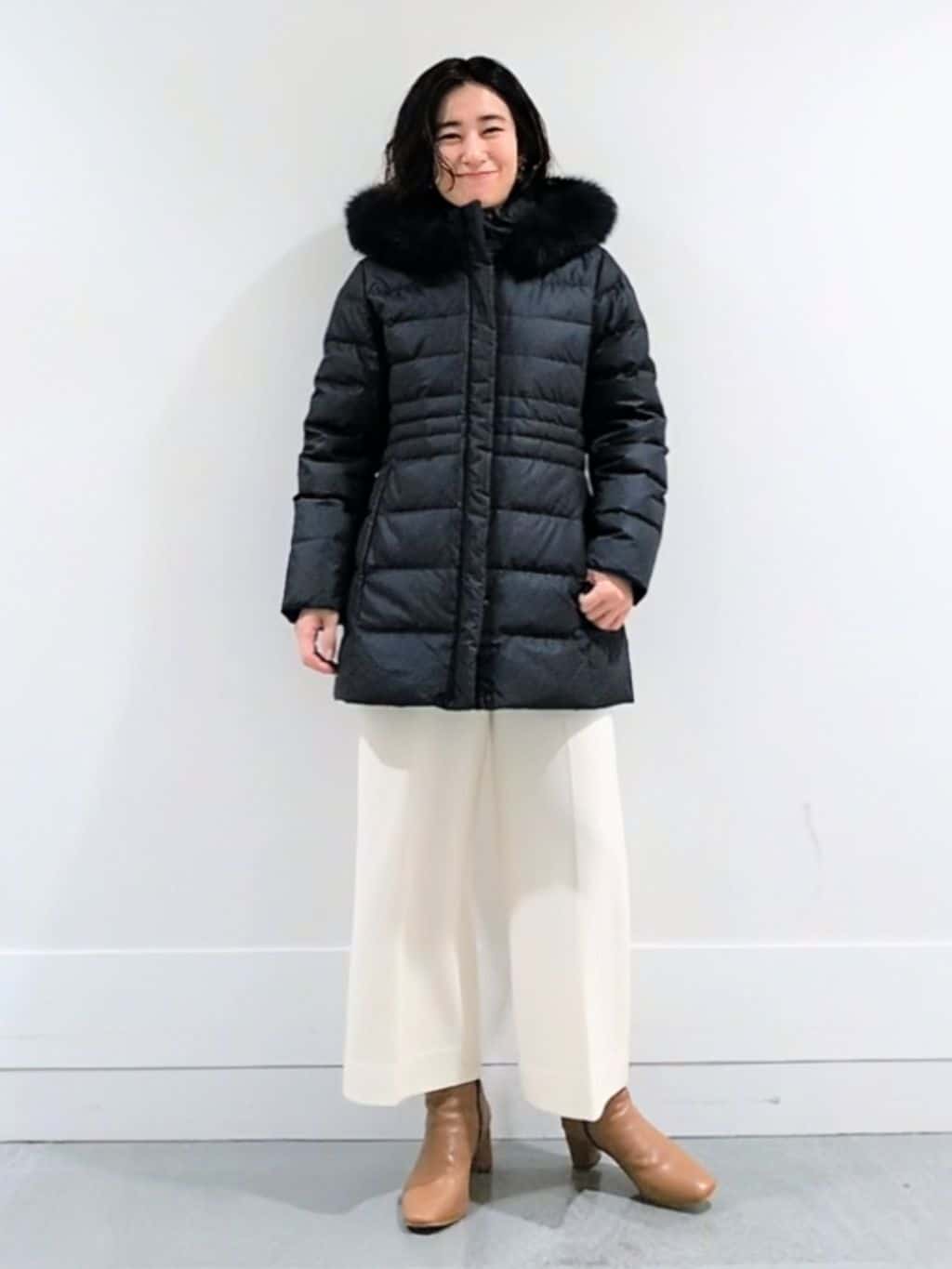 ミズタさんの「UNTITLED｜【はっ水機能/フード取り外し可】ミディダウンコート」を使ったコーディネート