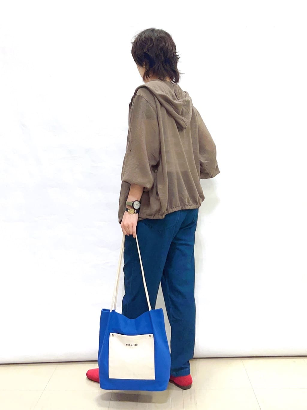 まっつんさんの「SHOO･LA･RUE｜【S-LL】柔らかシアーでこなれるフーディブルゾン」を使ったコーディネート