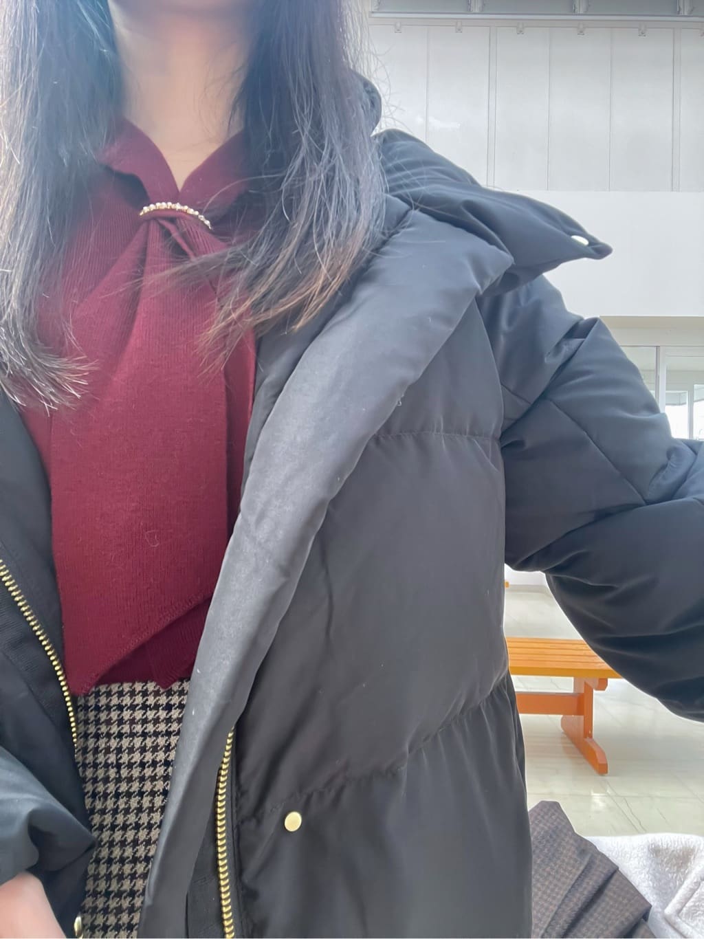 Izuさんの「index｜ゴールドパーツ付きボウタイニット【洗濯機OK】《10col／XS～LL》」を使ったコーディネート