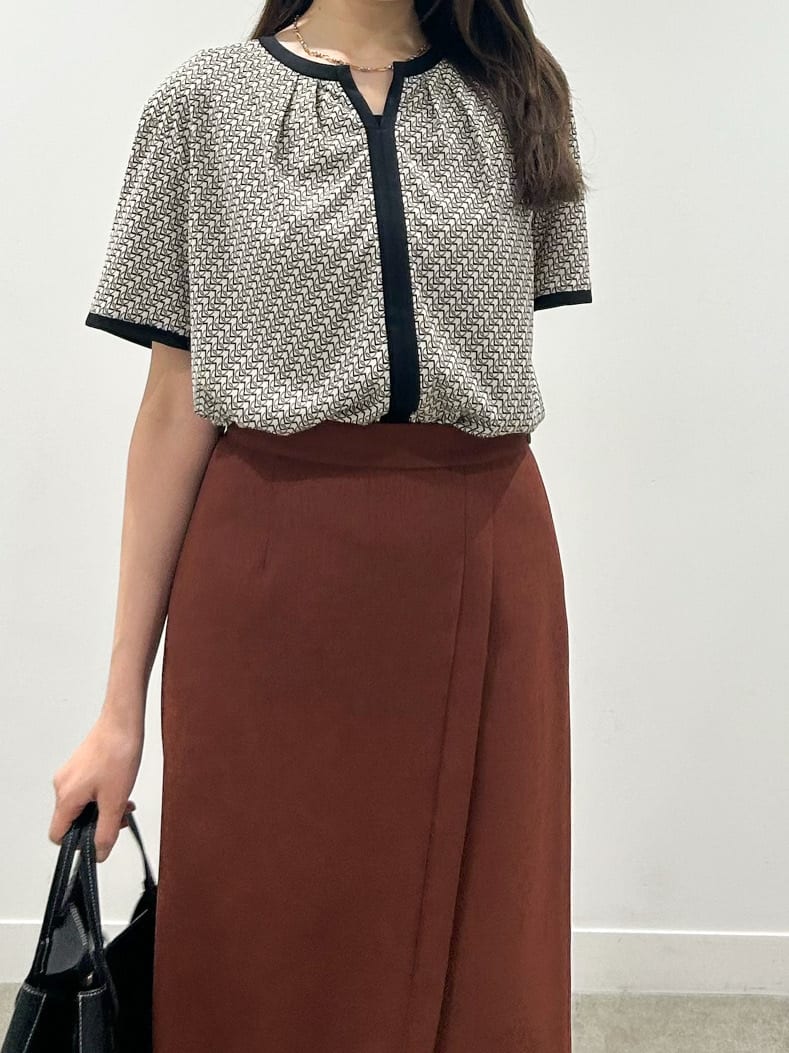 hayaseさんの「COUP DE CHANCE｜【手洗い可／日本製】柄トップス」を使ったコーディネート