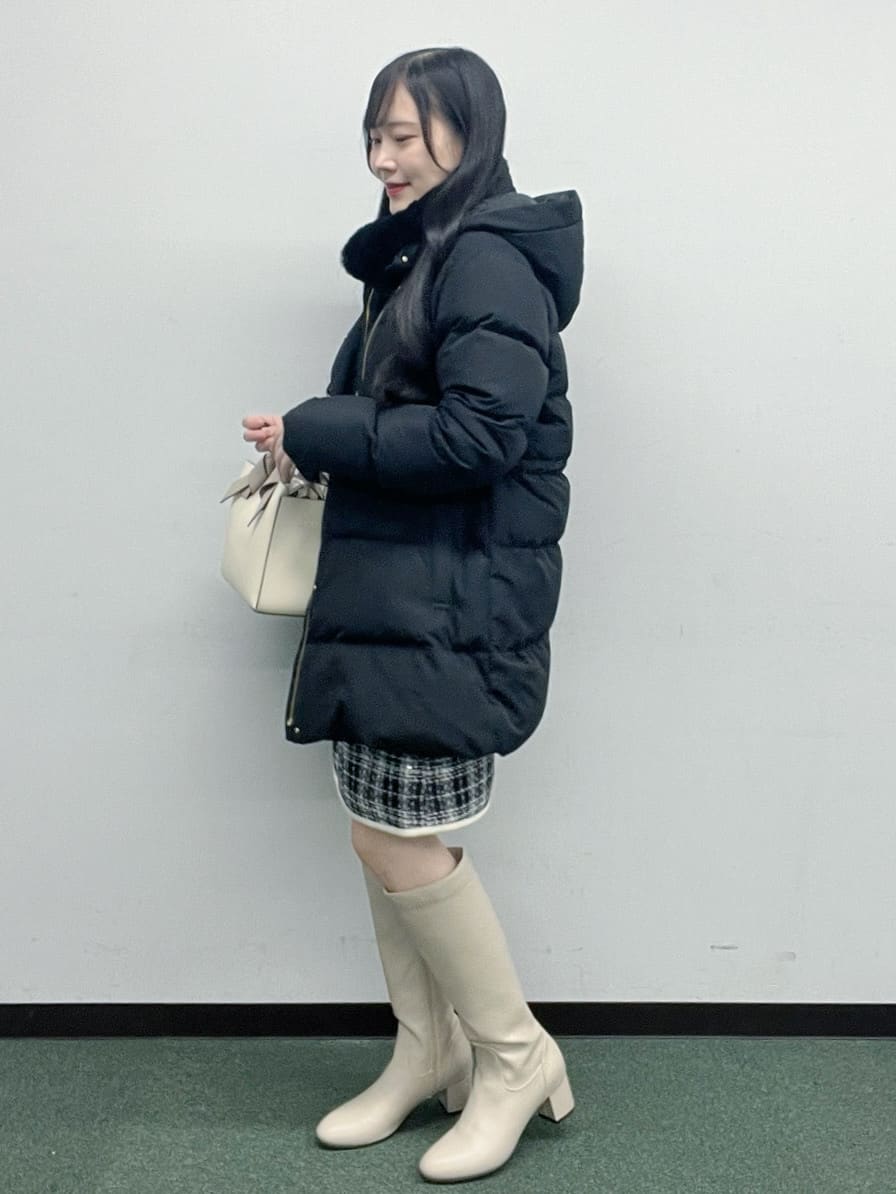 Hitomiさんの「index｜KAWADAダウンドロストミドルコート【撥水／洗濯機OK／2WAY／静電気防止裏地】《XS～3L》」を使ったコーディネート