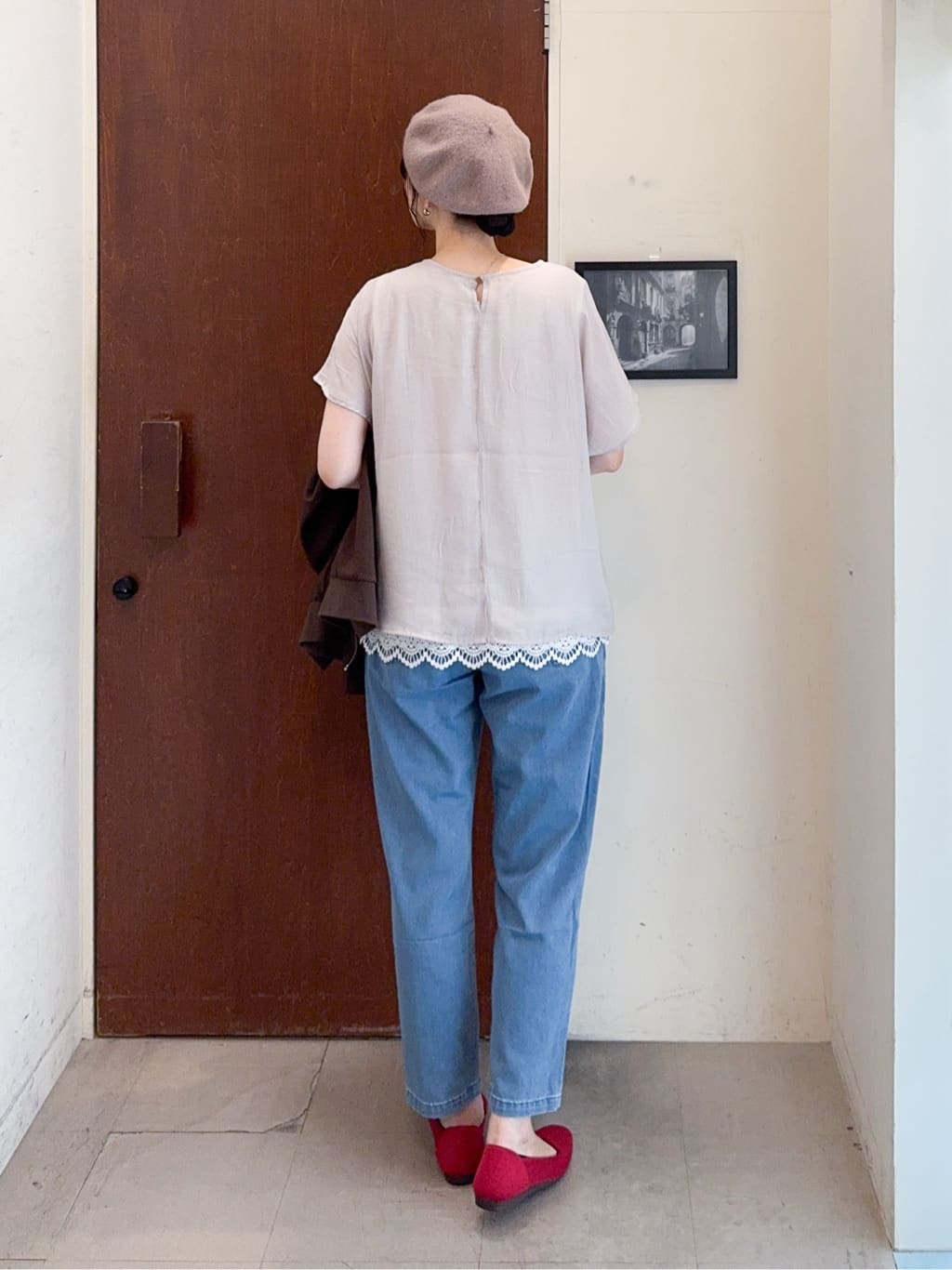 𝐇𝐢𝐫𝐨𝐦𝐢さんの「SHOO･LA･RUE｜【洗濯機可/S-LL】さっと羽織れる 軽量リブブルゾン」を使ったコーディネート
