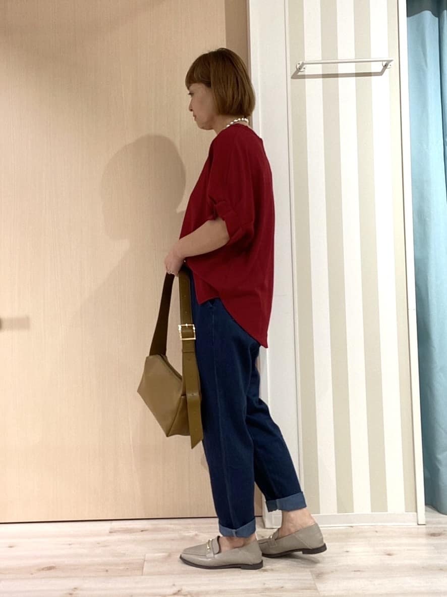 ぷくりんさんの「SHOO･LA･RUE｜【洗える】お袖のタックがアクセント インせず着られる さらさらドルマントップス」を使ったコーディネート