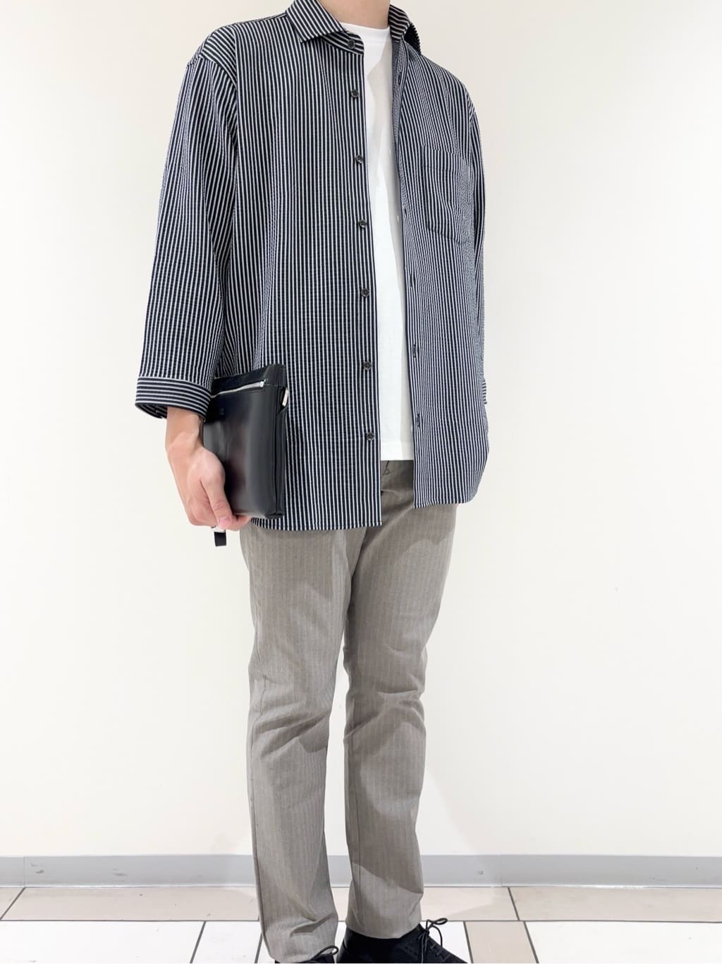 及川さんの「TAKEO KIKUCHI｜【COOL CITY WEAR】ワンポイント刺しゅう ポケットTシャツ /接触冷感」を使ったコーディネート