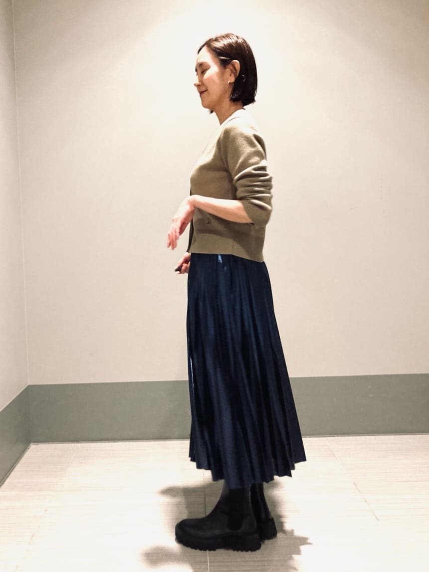 Furuさんの「DRESSTERIOR｜ミラノリブカーディガン」を使ったコーディネート