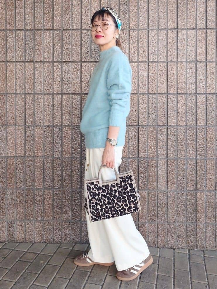 MUTSUKOさんの「UNTITLED｜【大人な品格/ふわふわニット】フォックスカシミヤ コクーンニット」を使ったコーディネート