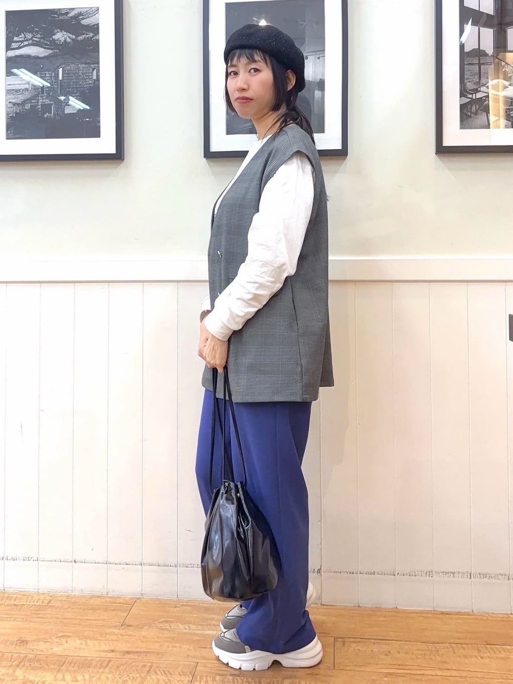 ゆうさんの「SHOO･LA･RUE｜【S-LL/セットアップ可/洗濯後しわになりにくい】ダブルベスト」を使ったコーディネート