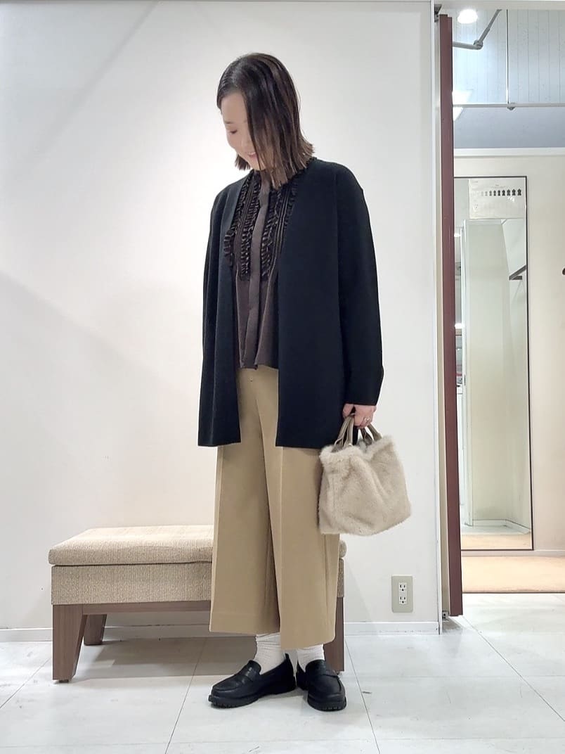 YUIさんの「UNTITLED｜【洗える/ボタンなし】ミラノリブカーディガン」を使ったコーディネート
