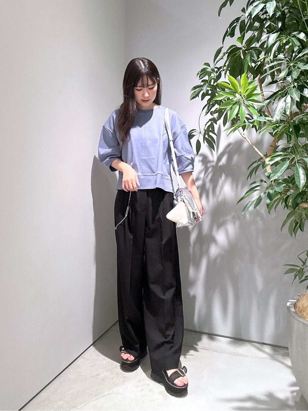 Renoさんの「INDIVI｜フォルムスリーブカットソー」を使ったコーディネート