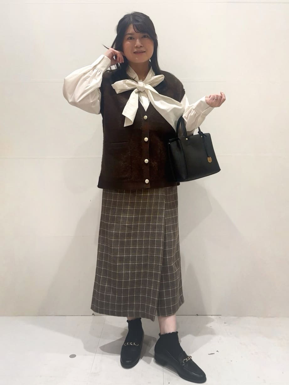 Minさんの「OPAQUE.CLIP｜フェザーヤーンニットベスト【洗濯機OK／抗ピル】」を使ったコーディネート