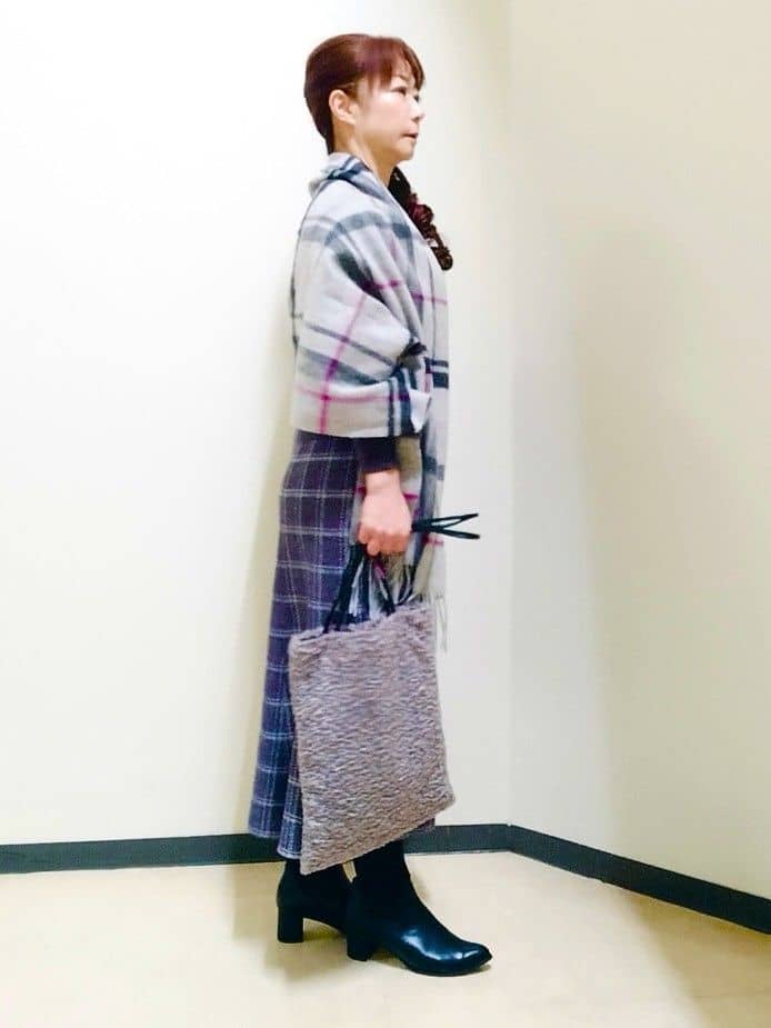 花さんの「Reflect｜【コートインでもすっきり◎】チェック柄ニットドッキングワンピース」を使ったコーディネート