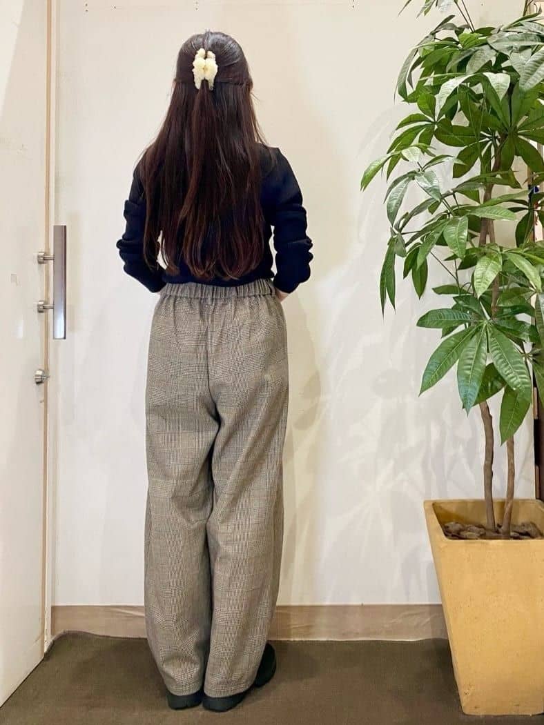 AYUMIさんの「SHOO･LA･RUE｜【あったか】クラシカルなチェック柄 裏起毛カーブパンツ」を使ったコーディネート