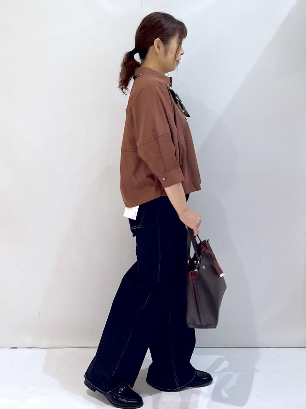 nakkoさんの「OPAQUE.CLIP｜切替フォルムシャツ【洗濯機洗い可】」を使ったコーディネート