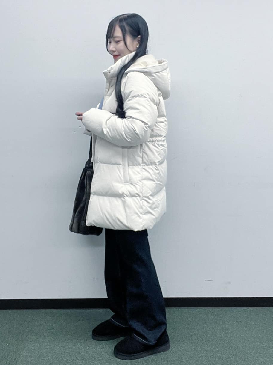 Hitomiさんの「index｜KAWADAダウンドロストミドルコート【撥水／洗濯機OK／2WAY／静電気防止裏地】《XS～3L》」を使ったコーディネート