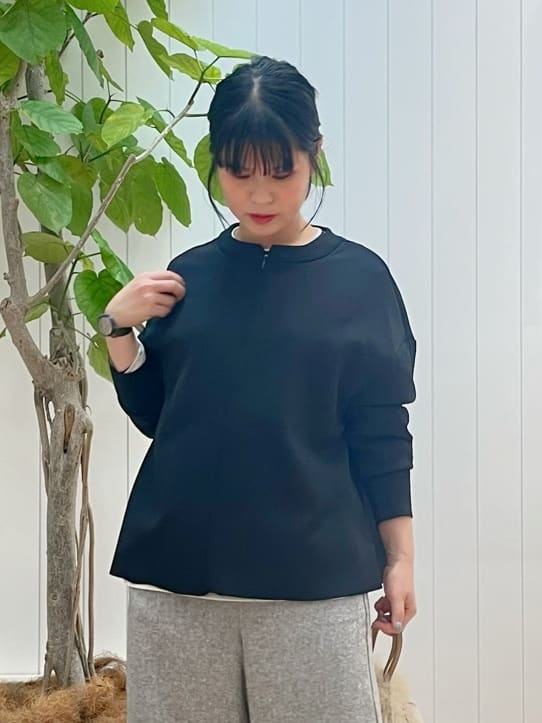 mikaさんの「Dessin｜【選べる首元デザイン/洗える】クルーネックロングTシャツ」を使ったコーディネート